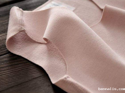 德绒是什么<a href=//www.bennalis.com/ target='_blank'>面料</a>？德绒面料的特点有哪些？