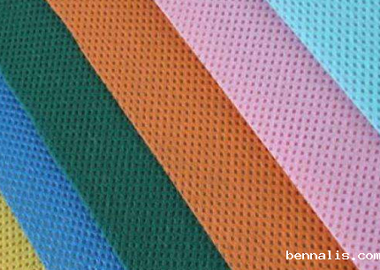 无纺布是什么材料做的？无纺布价格多少一米？