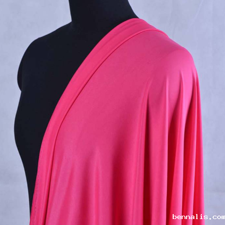 常见的泳装<a href=//www.bennalis.com/ target='_blank'>面料</a>有哪些？泳装面料的特点？