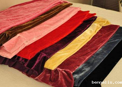 金丝绒面料的特点有哪些？金丝绒衣服怎么洗？