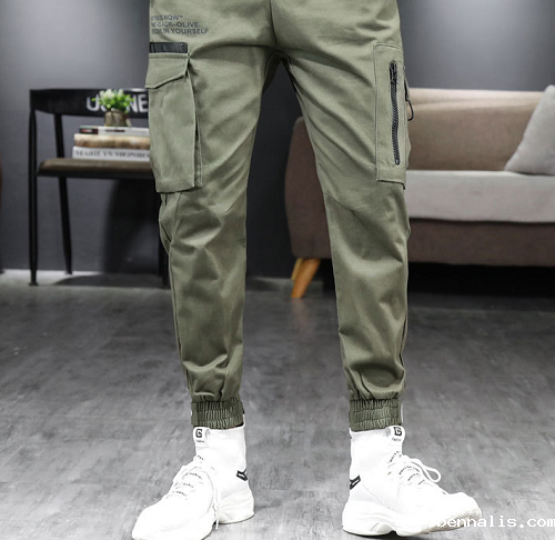 工装裤面料一般用什么？什么布料的工装裤不粘毛？